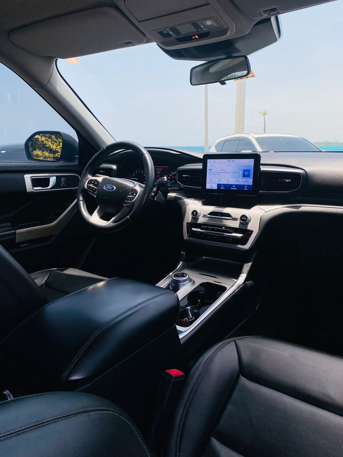 Ford Explorer interior