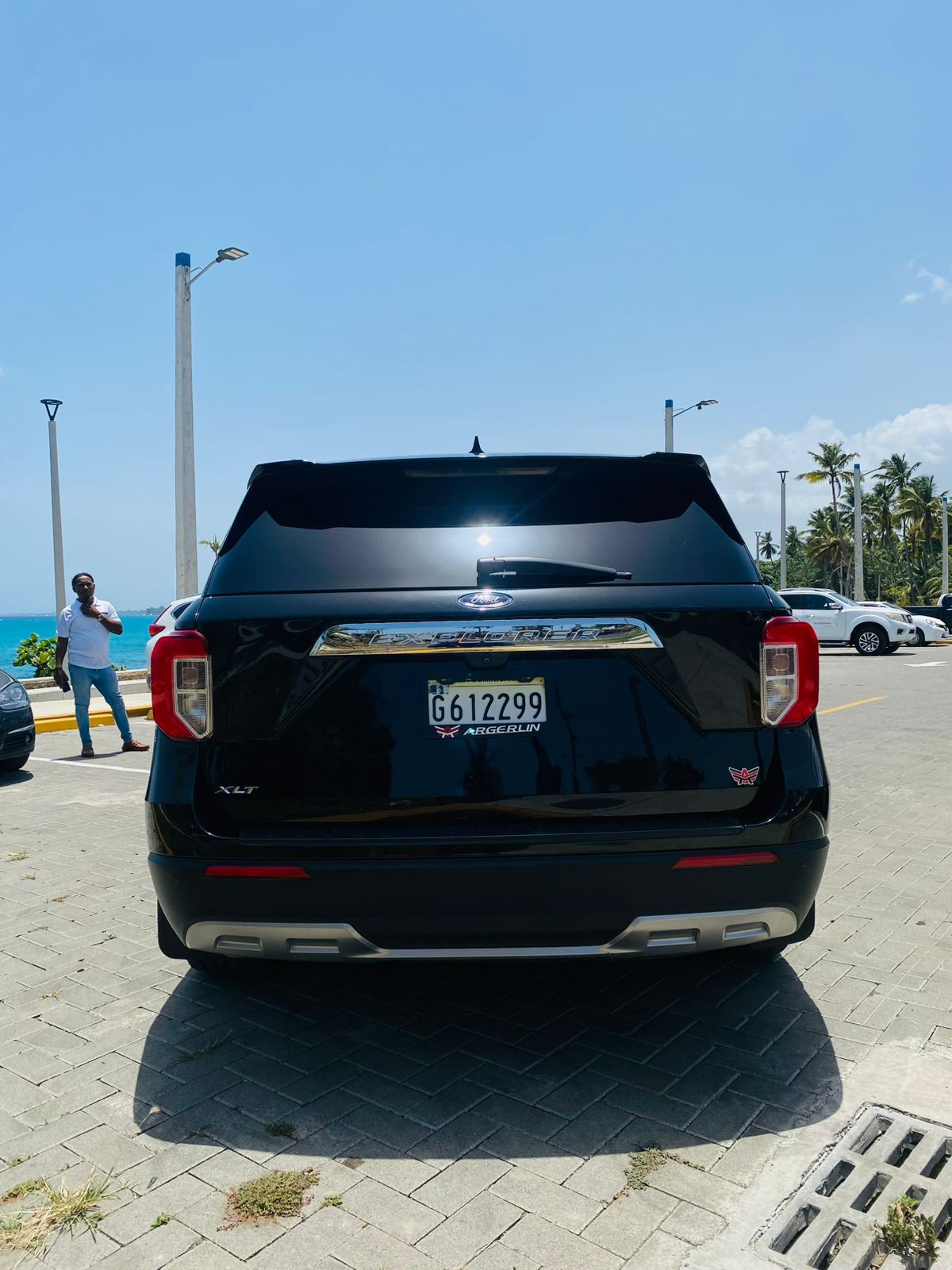 Ford Explorer parte trasera
