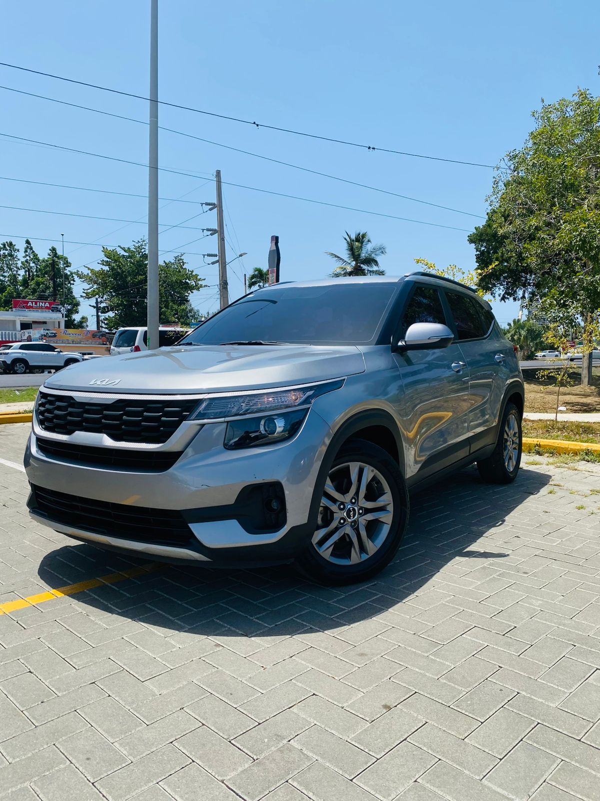 Kia Seltos frente
