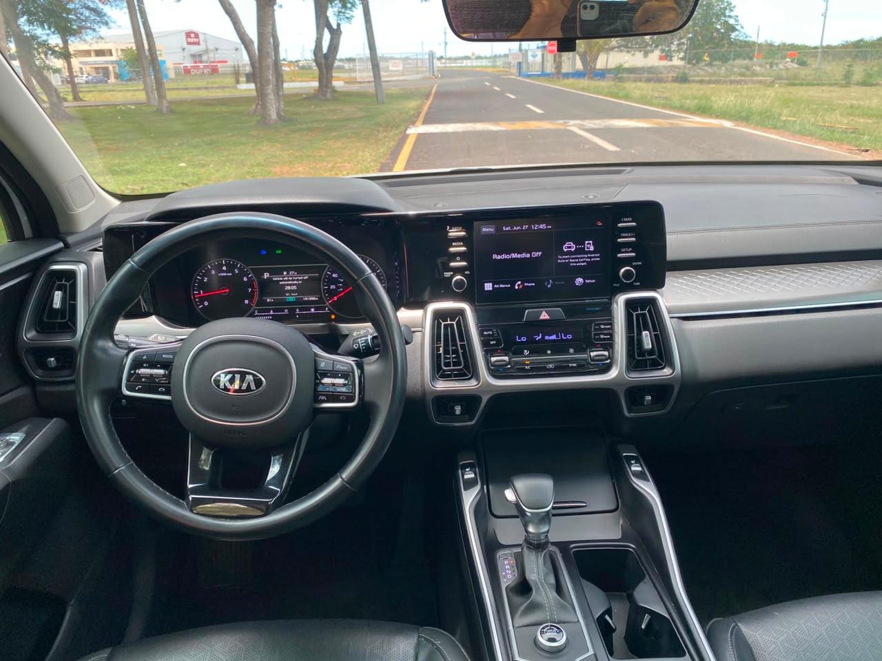 Kia Sorento interior