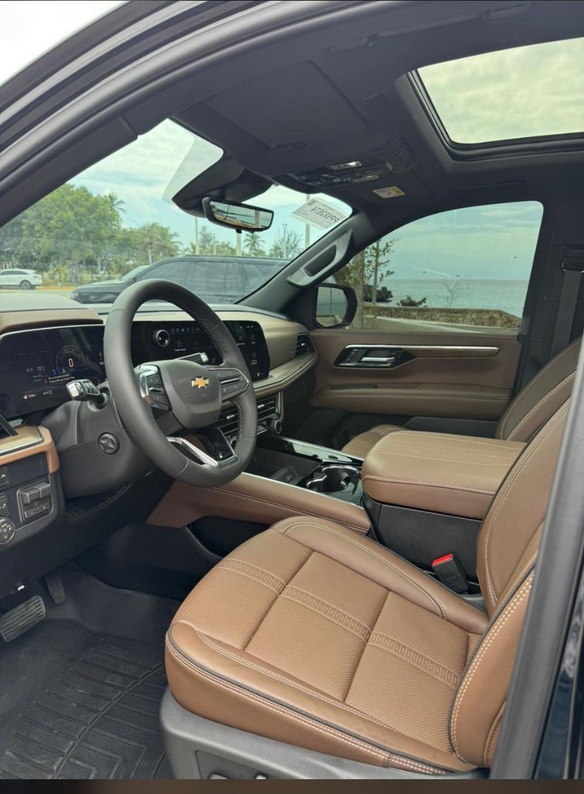 Chevrolet Tahoe interior